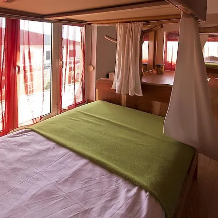 Tribo Da Praia - Almagreira Surf Peniche