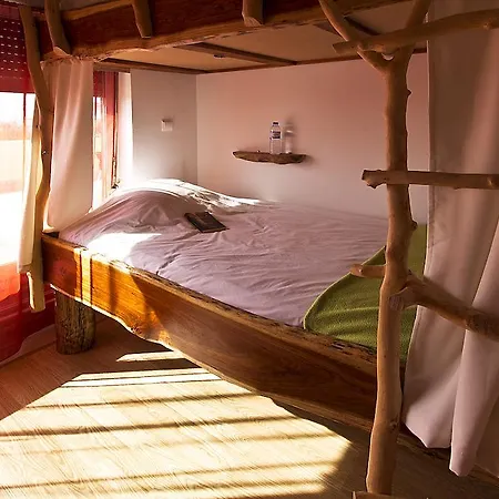 Ostello Tribo Da Praia - Almagreira Surf