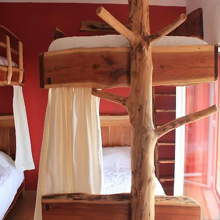 Tribo Da Praia - Almagreira Surf Peniche