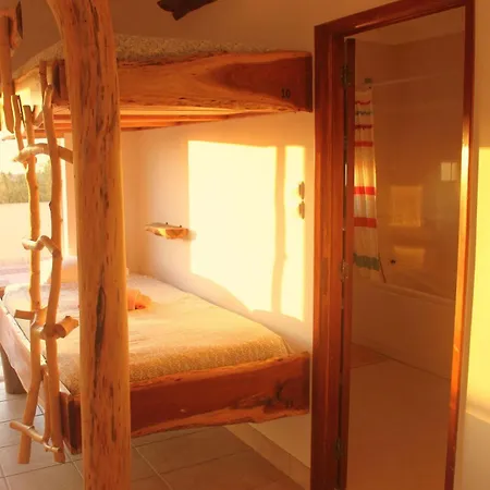 Tribo Da Praia - Almagreira Surf * Peniche