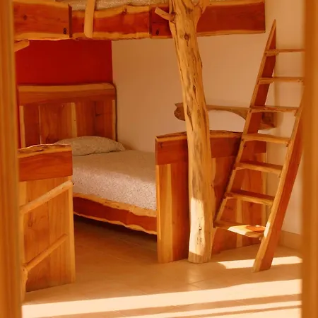 Albergue Tribo Da Praia - Almagreira Surf