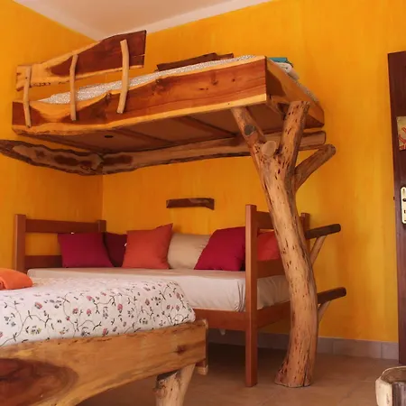 Tribo Da Praia - Almagreira Surf Peniche