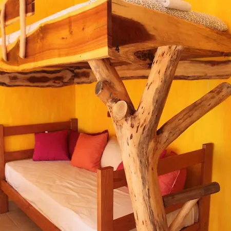 Tribo Da Praia - Almagreira Surf Peniche