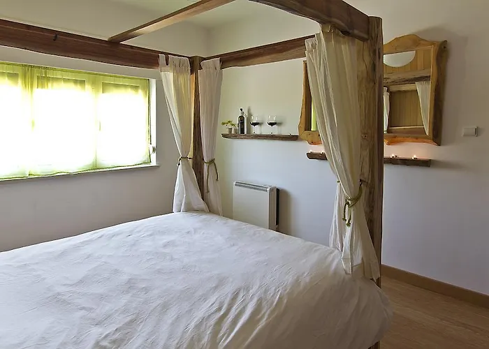 Хостел Tribo Da Praia - Almagreira Surf *