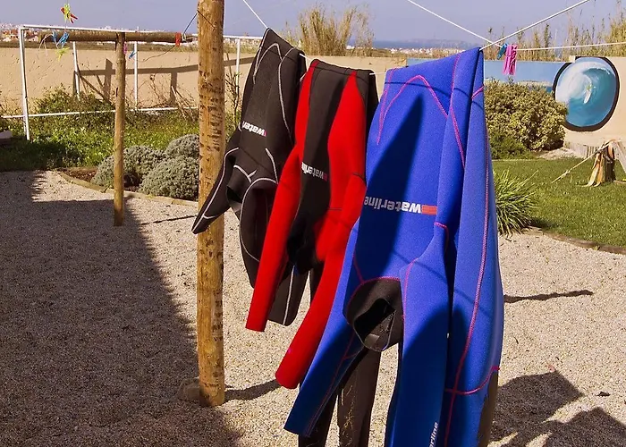 Хостел Tribo Da Praia - Almagreira Surf *