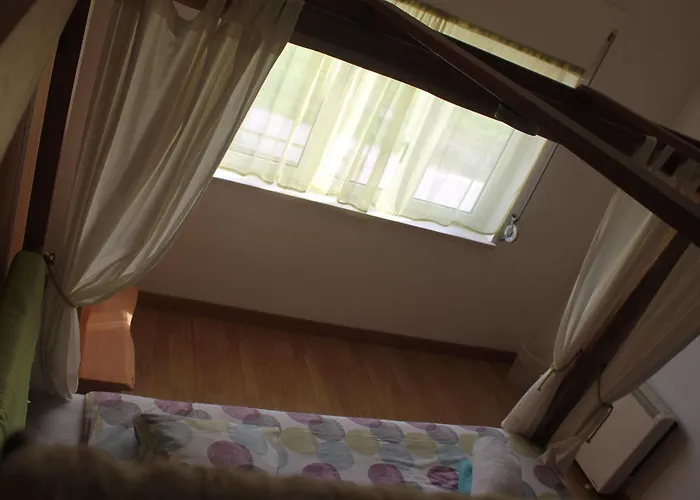 Хостел Tribo Da Praia - Almagreira Surf *