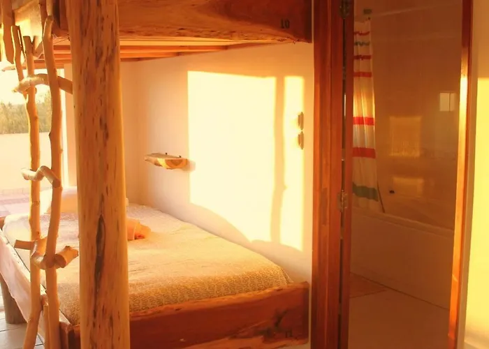 Tribo Da Praia - Almagreira Surf * Пениши