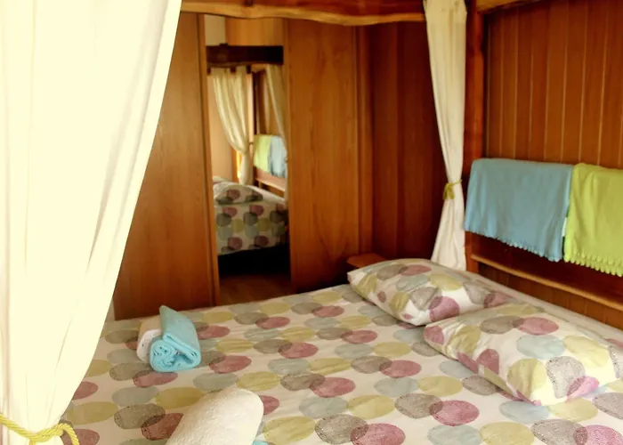 Tribo Da Praia - Almagreira Surf * Пениши